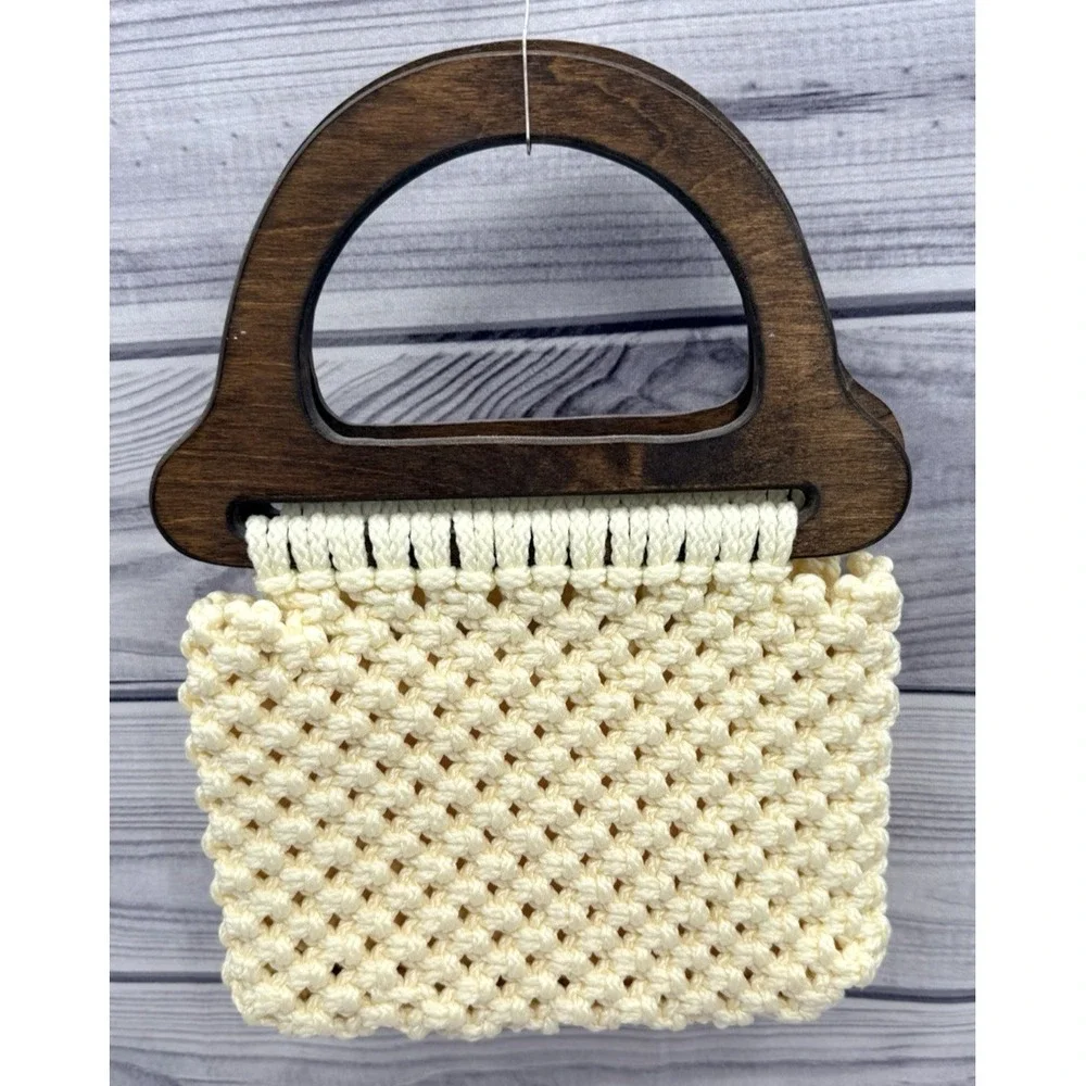 VINTAGE CREAM COLOR MACRAME CROCHET‎ HOBO BAG PURSE WITH WOODEN HANDLES